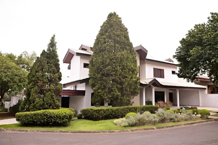 Casa em Condomínio na Granja Olga II, Sorocaba-SP: 4 Quartos, 3 Suítes, 3 Salas, 6 Banheir