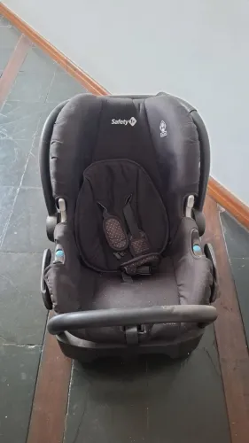 Carrinho e bebe conforto