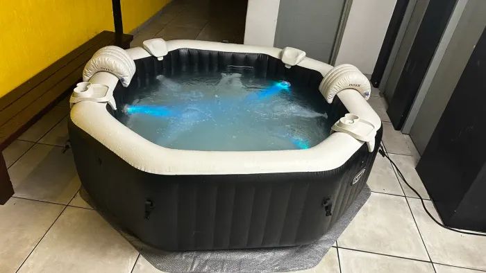 Piscina Spa hidro Inflável 6 Pessoas Deluxe 1098 litros 220v - Intex
