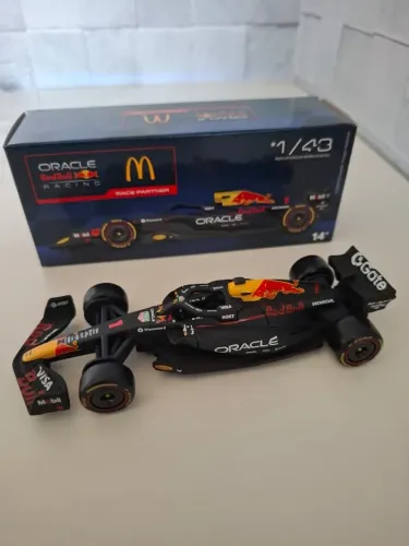 carrinho F-1 Red Bull promocional MC Donald`s