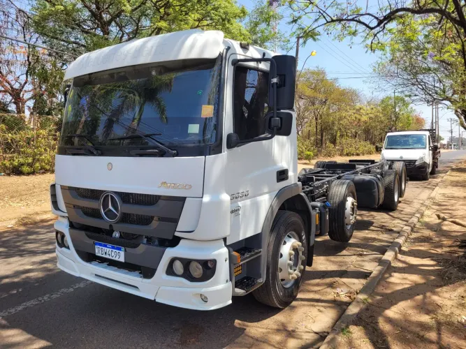 MB 3030 Bi-truck automático