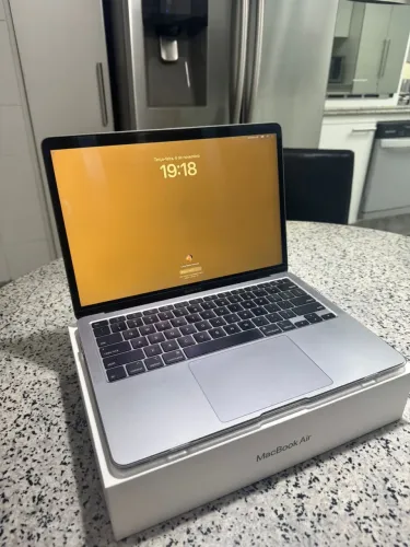 macbook air 2020 i5
