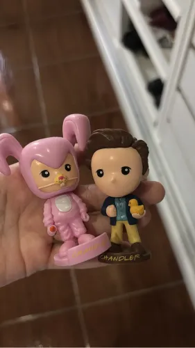 Boneco chandler bobs friends