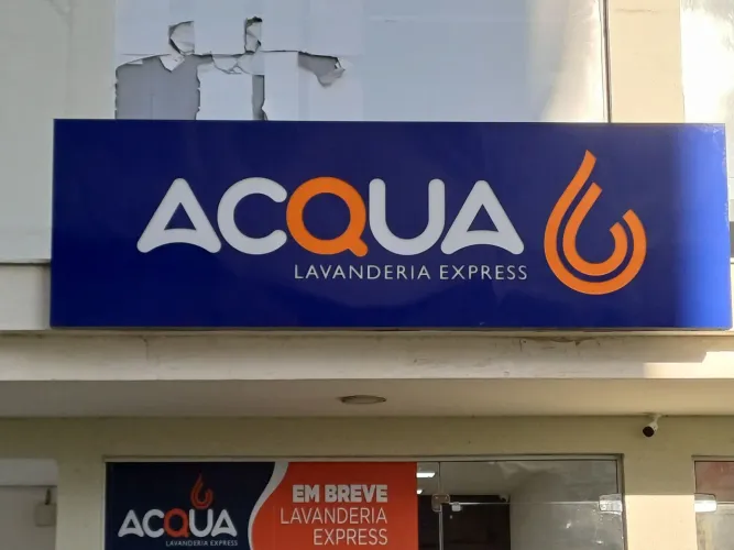 Placas em ACM e lonas, Cavaletes e Letreiros logados