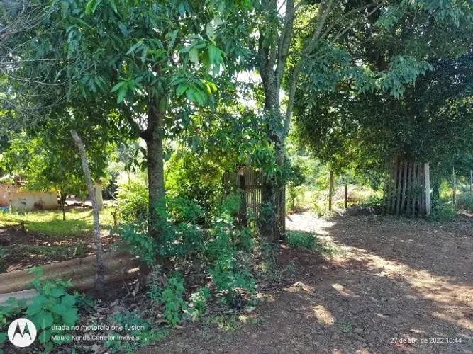 Sítio de 2,42 hectares com 2 casas na região da Barra do Jacutinga em Ibiporã.