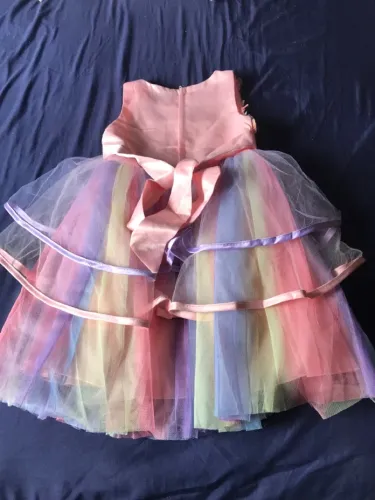 Vestido infantil princesa arco-íris