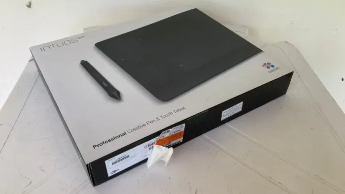 MESA DIGITALIZADORA WACOM INTUOS PRO PTH651L PEN E TOUCH MEDIA