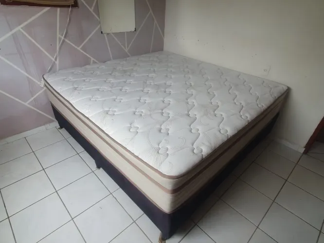 Vende-se Cama Super King - Aceito proposta