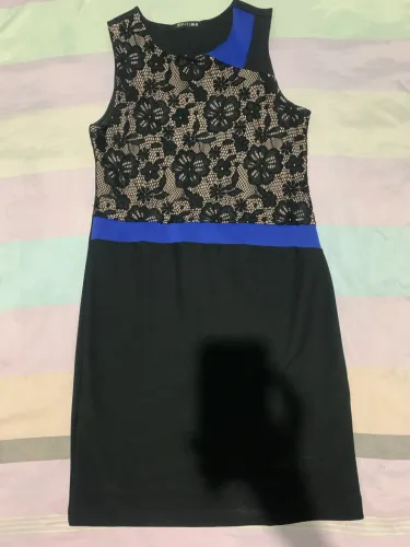 VESTIDO PRETO E AZUL
