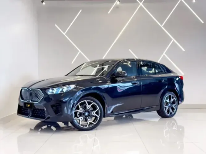 Bmw Ix2 2025 64,8 kw elétrico xdrive30 m sport