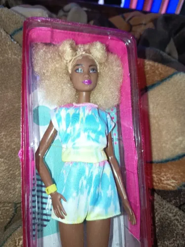 Barbie fashionistas 