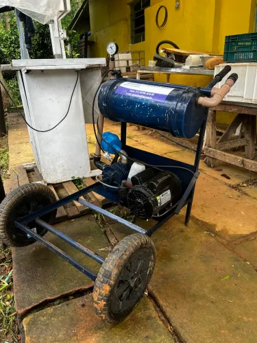 Vendo ordenhadeira em ótimo estado 