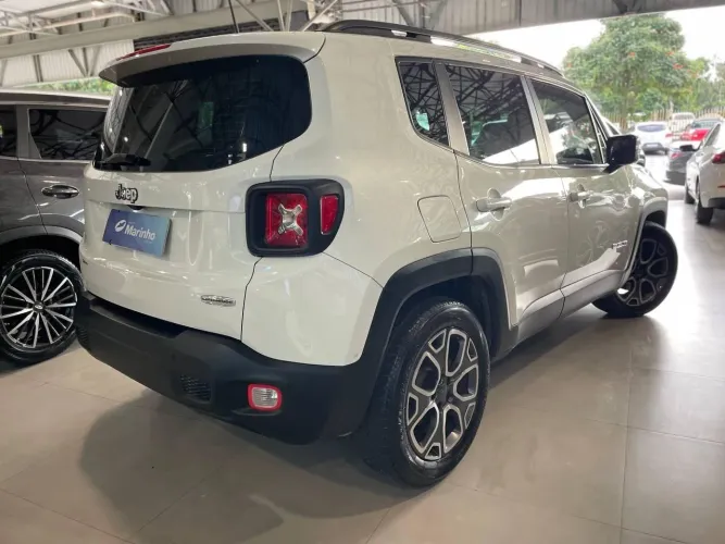 Renegade longitude 1.8 automática 