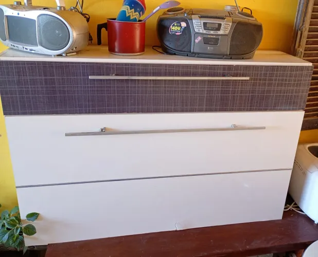 ARMÁRIO MULTIUSO AÉREO: 2 PORTAS 