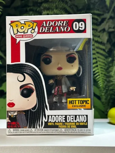 Funko pop drag queens adore delano 09 (hot topic) (vaulted)