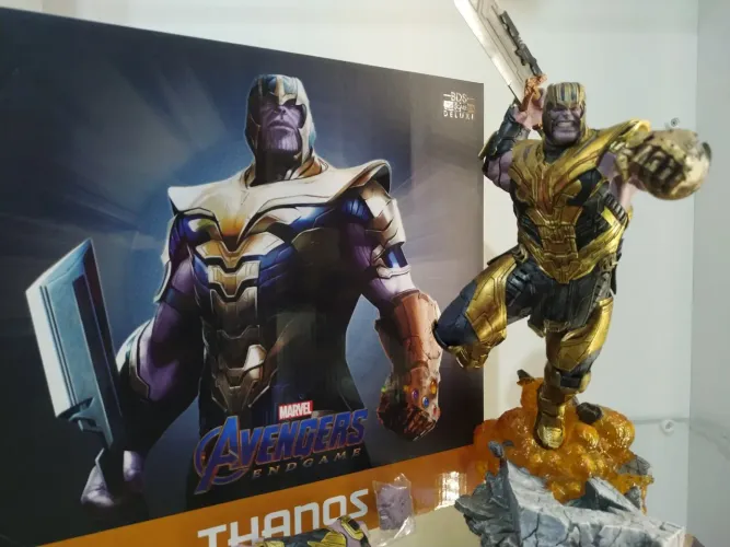  Thanos de luxe ( versão exclusiva) Iron studios 1/10 