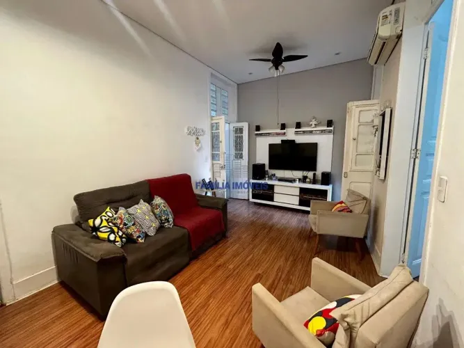 Casa à venda 2 quartos amplos com quintal Vila Matias Santos/SP