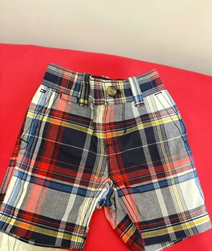 Bermuda Tommy infantil <br>3 anos<br>R$ 50,00