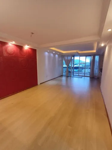 Bela Torre 3 Quartos Alugo