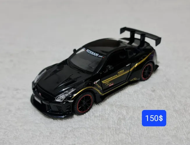 Carrinho miniatura Nissan GTR R35