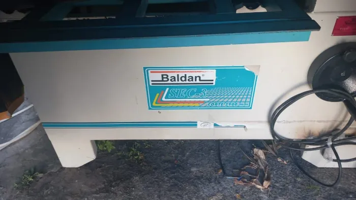 Esquadrejadeira Baldan sec3