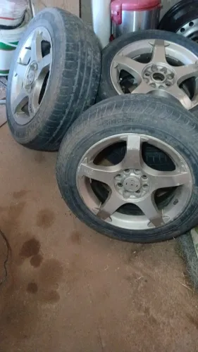 Jogo de 4 rodas aro 15 com pneus usados