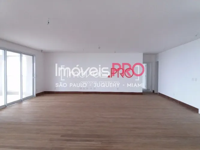 540m² na Rua Curitiba com 4 suítes e 6 vagas próximo ao Parque Do Ibirapuera.
