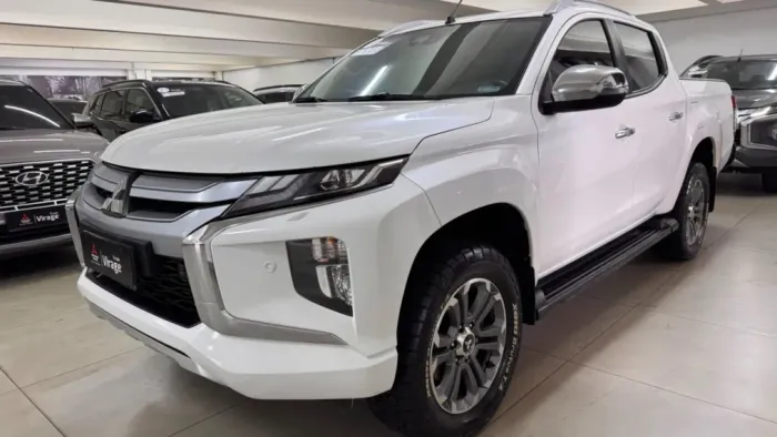 Mitsubishi TRITON HPE-S 2.4 CD 4X4 TB Diesel Aut. 2022
