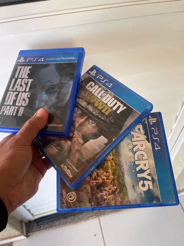 Vendo lote com 3 jogos de ps4