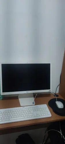 Computador all in one PC 22v270