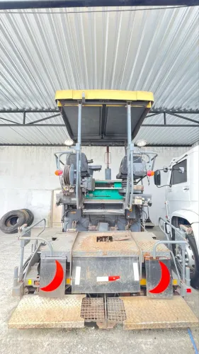 Vibroacabadora 1300-2