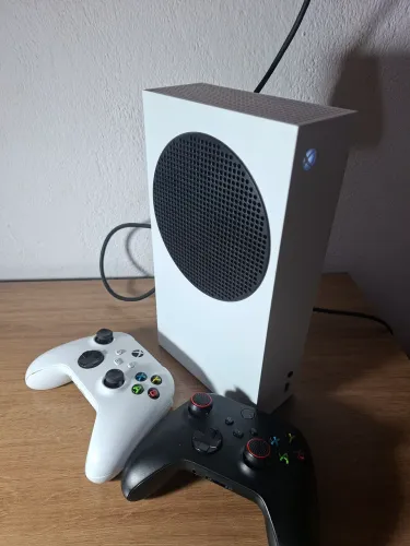 Console xbox series s | Recondicionado + 2 controles