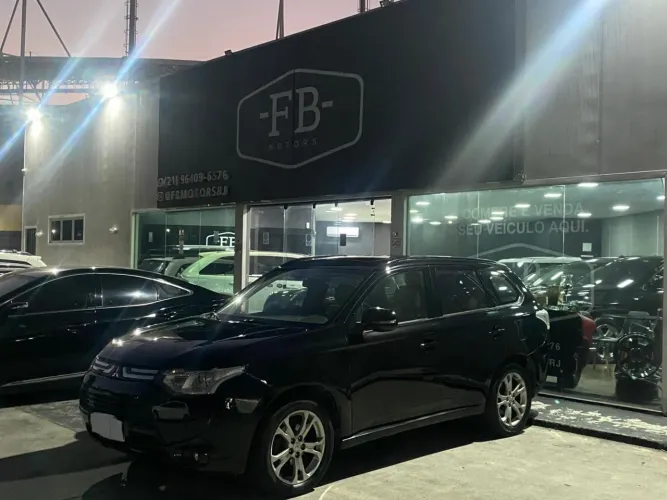 Mitsubishi Outlander 2.0 16V 160cv Aut. 2014