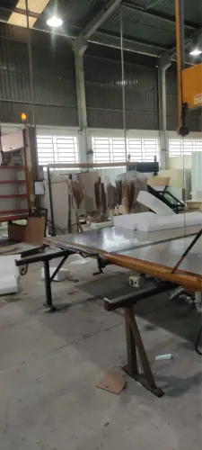 Laminadora vertical Máquina de cortar espumas