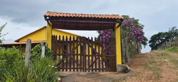 Linda Chacara com 500 m² Ideal para Morar ou Descansar com a Família - Tuiuti - SP