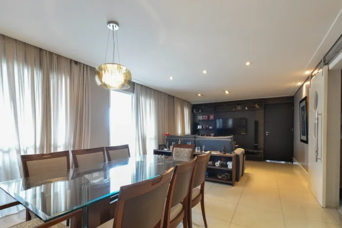 Apartamento para venda em Vila Dom Pedro I com 3 quartos, sendo 3 suítes, 136m²