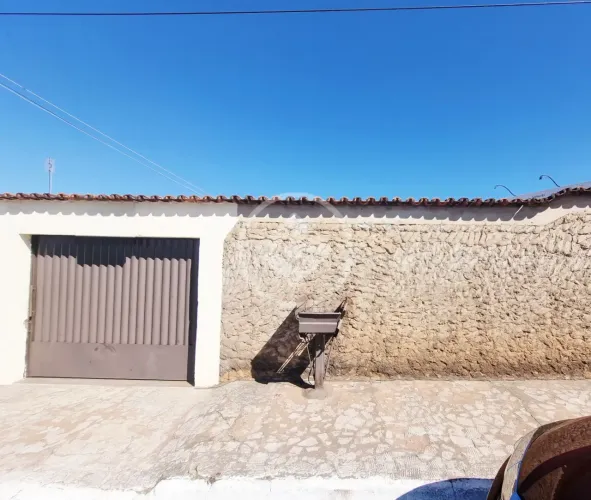 Casa de 2 quartos em frente ao Aeroporto codigo: 349856