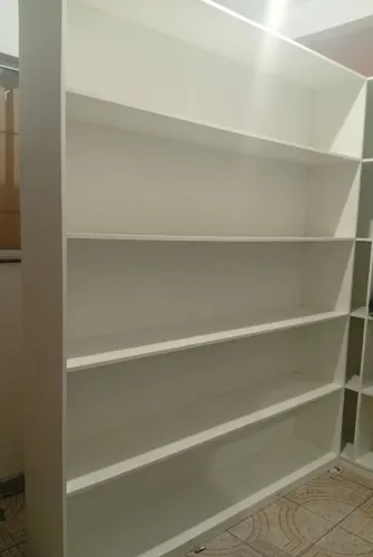 Prateleira para loja ou closet