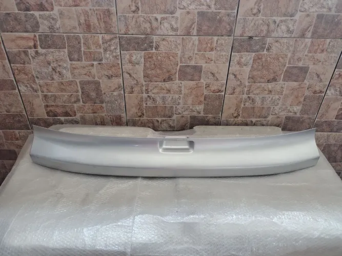 Moldura aplique da tampa de mala Honda CRV 2007 a 2011 original 