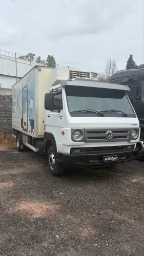 VOLKSWAGEN 10.160 BAÚ FRIGORÍFICO 2017/2018 ?