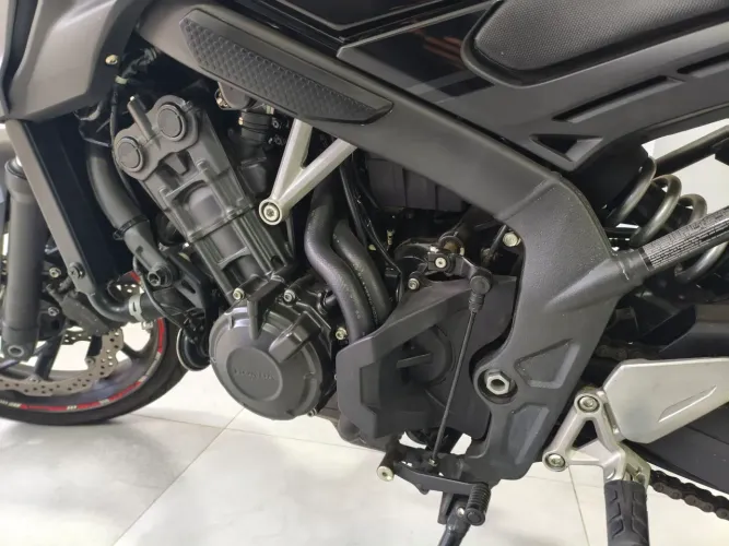 Raríssima. Moto CB650F