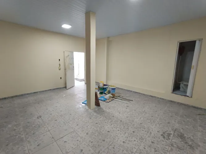 //Casa com Ponto Comercial no Nova Cidade 