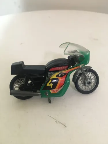 Moto Yamaha miniatura antiga