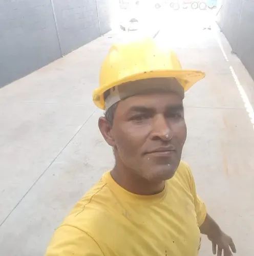 Pedreiro disponível