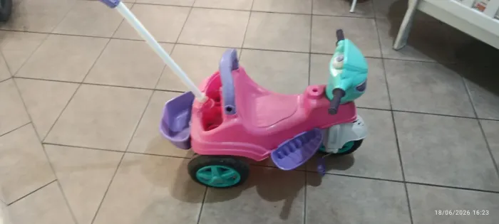 Triciclo calesita em ótimo estado