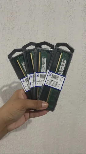 Memória RAM Kingston 8gb DDR3 1600mhz LACRADA! ?  4 unidades disponíveis!  