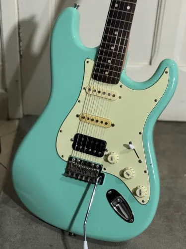 Guitarra stratocaster