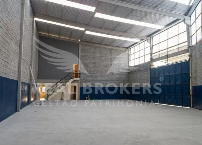 Galpão Comercial e Industrial Estratégico em Barueri Próximo à Rodovia Presidente Castelo
