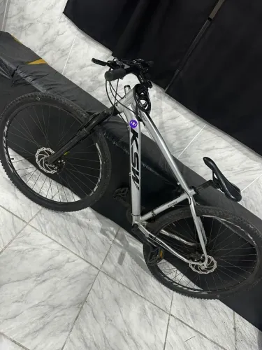 Bicicleta Aro 29 Ksw Xlt 100 24 Marchas Alumínio Freio Disco Cinza/preto 17