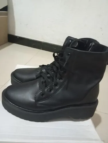 Vendo essa bota numeração 36, meu ZAP *39